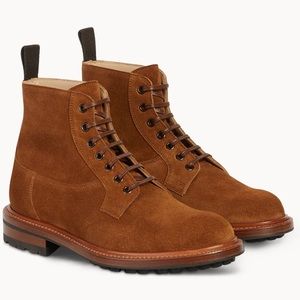 Italian calf leather boots for woman. Suede leather. Used once